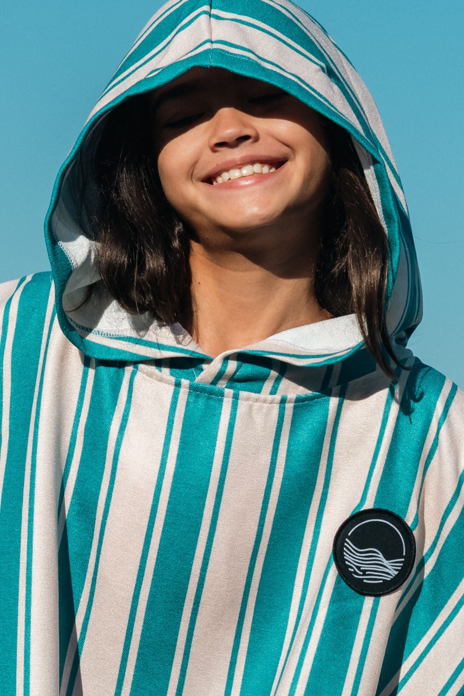 Ponczo kąpielowe dla dzieci (120 cm – 150 cm) – delikatne dla skóry i bardzo szybko schnące – z najwyższej jakości mikrofibry – Ocean Cabana – (ok. 6–12 lat)