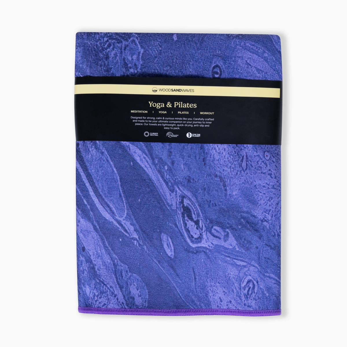 Flowing Harmony - Rutschfestes Yoga-Handtuch mit Silikon-Noppen - WOODSANDWAVES
